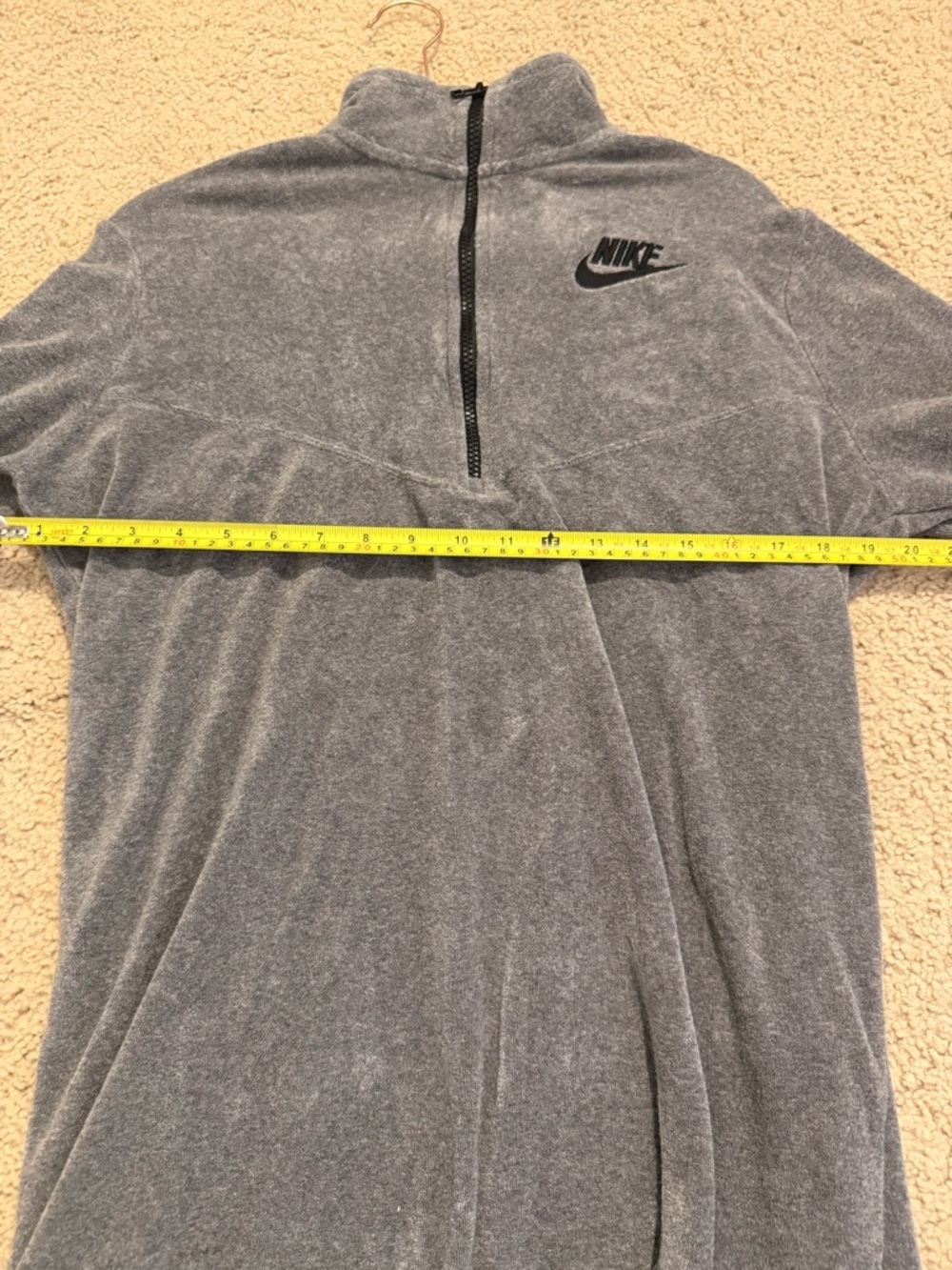Nike Quarter Zip Pullover Womens M Gray Velour Mock Neck Swoosh Sweatshirt - Picture 5 of 9